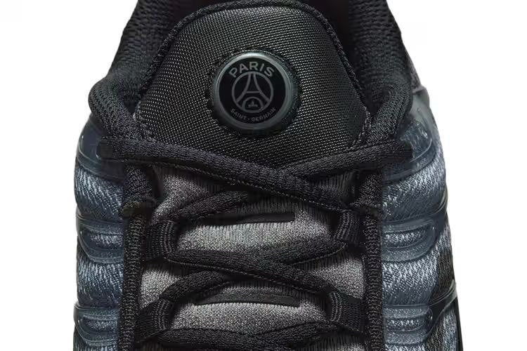 Nike Air Max Plus 'Paris'