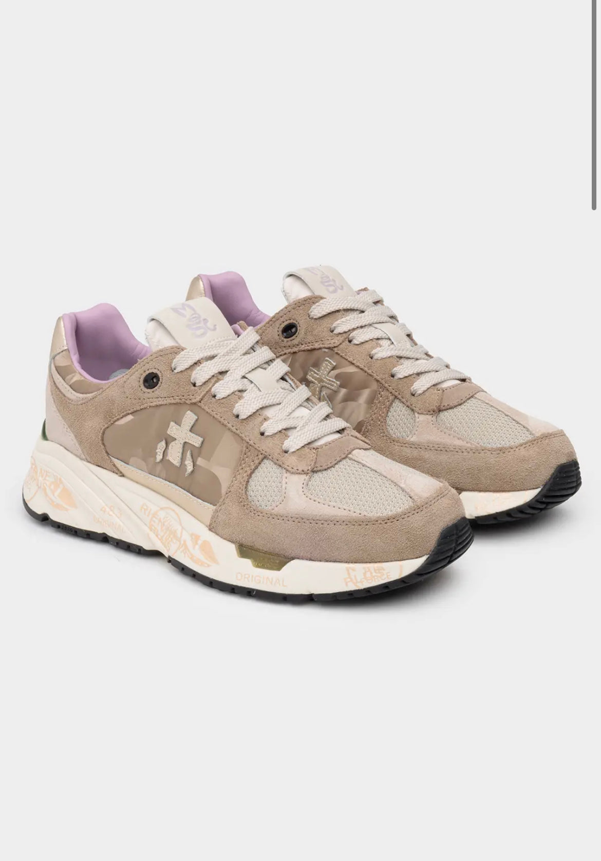 Premiata woman